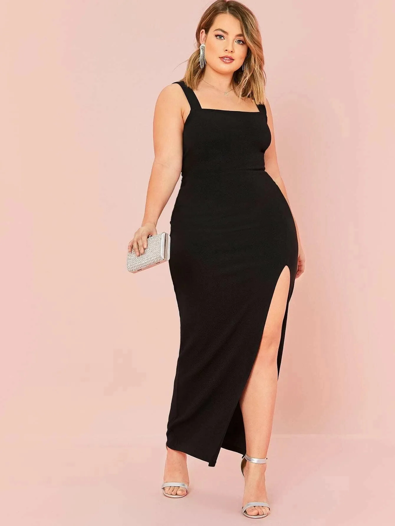 Vestido Liso Com Abertura Lateral Plus Size - Samira